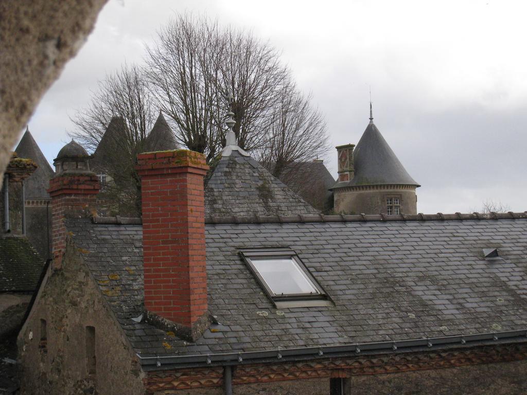 Le Logis Des Tourelles Bed and Breakfast Beaupréau Buitenkant foto